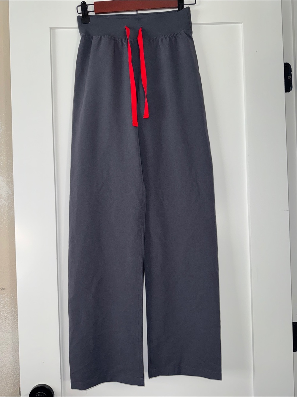 Figs Women’s Gray Wide-Leg Joggers w/  Red Drawstring Sz XXS Petite Utility
